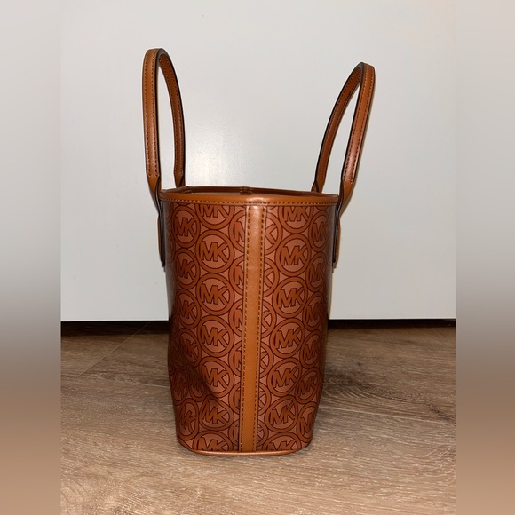 Michael Kors Medium Tote bag - Picture 4 of 8